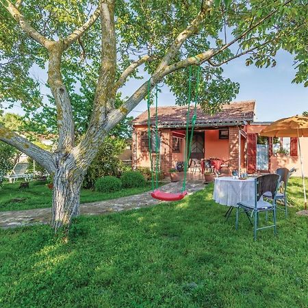 1 Bedroom Pet Friendly Home In Šišan 외부 사진