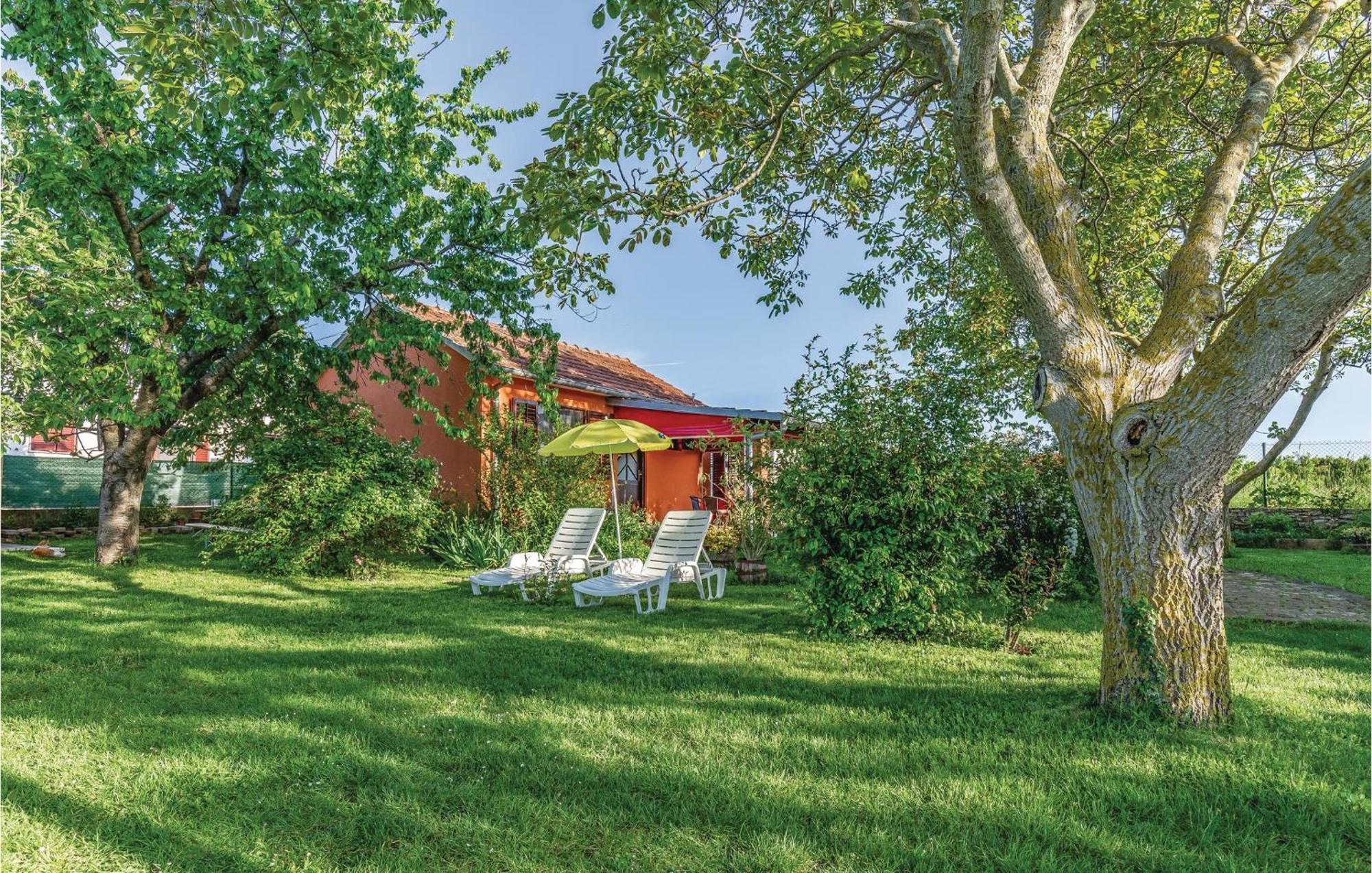 1 Bedroom Pet Friendly Home In Šišan 외부 사진